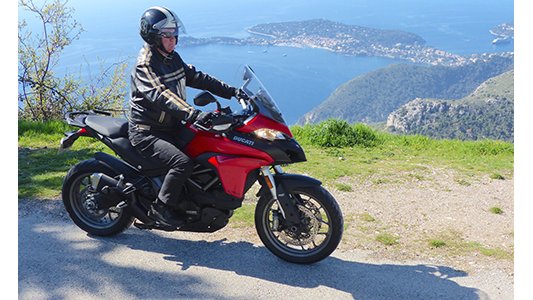 DUCATI MULTISTRADA 950 : PUISSANCE ET SÉCURITÉ
