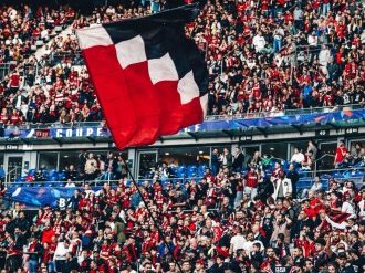 Finale de Coupe de France : la Ville de Nice et l'OGC Nice affrètent 15 bus pour emmener les supporters à Paris