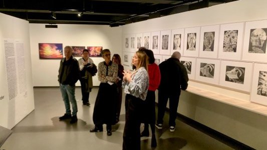 Mougins : Clara Chichin et Elsa Leydier partagent l'univers d'André Villers