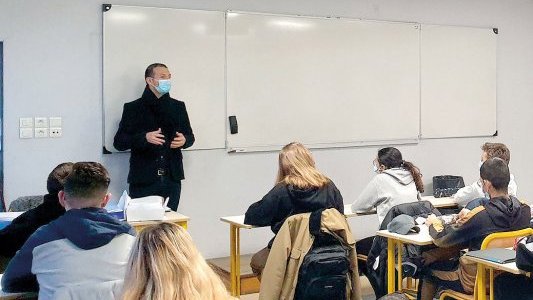L'UJA de Grasse fait entrer l'éloquence dans les collèges et les lycées