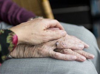 Confinement : Cannes met en place des mesures spéciales à destination des personnes fragiles