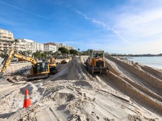 Cannes réensable ses plages pour l'été : 11 700 m³ de sable sont apportés pour protéger et valoriser le littoral