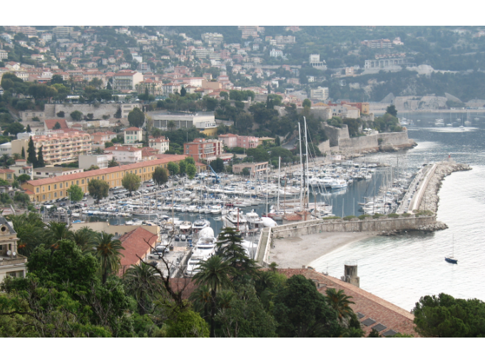 VILLEFRANCHE-SUR-MER (…)