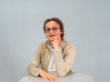 Jacqueline Bloch, la physicienne qui explore les mystères des polaritons, reçoit la médaille d'or du CNRS 2026
