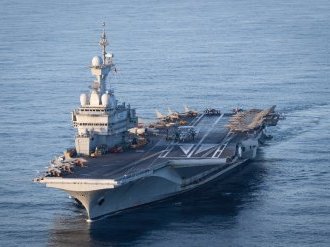  Le porte-avions Charles de Gaulle face aux tensions internationales
