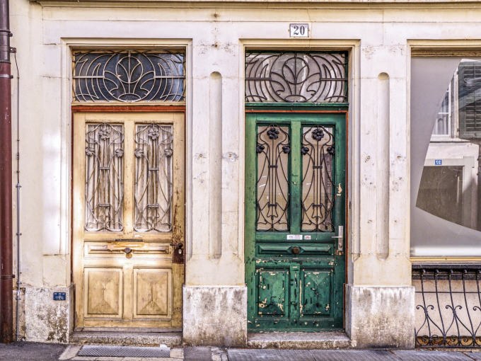 Logements squattés : (…)