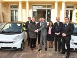  Six « smart fortwo electric drive » dans les rues de Monaco