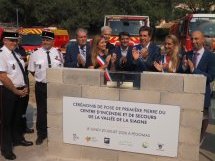 À Pégomas, la première pierre du futur centre de secours posée pour renforcer les moyens des pompiers