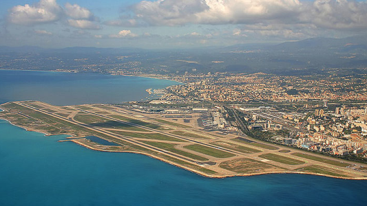 La cession d'une partie de la participation de la Métropole Nice Côte d'Azur dans la SA Aéroports de la Côte d'Azur à la Caisse des Dépôts et Consignations soumise au Conseil Municipal vendredi