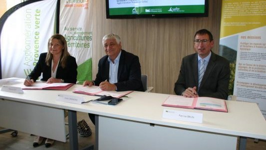 La Provence Verte renouvelle ses partenariats avec la Chambre d'Agriculture et la SAFER