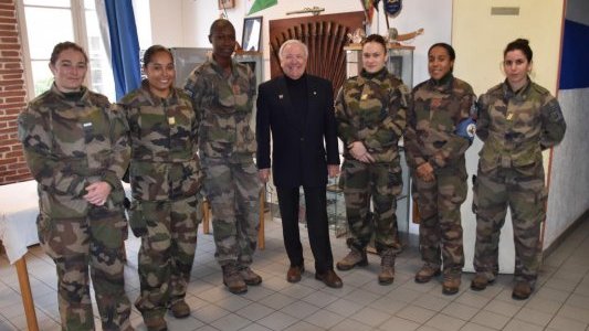 A Hyères, les anciens artilleurs n'oublient pas les militaires en mission