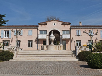 ROQUEFORT LES PINS : 73 500 € pour un poste de police municipale