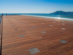 A Cannes, une superbe promenade a remplacé le vieux ponton de la Darse 
