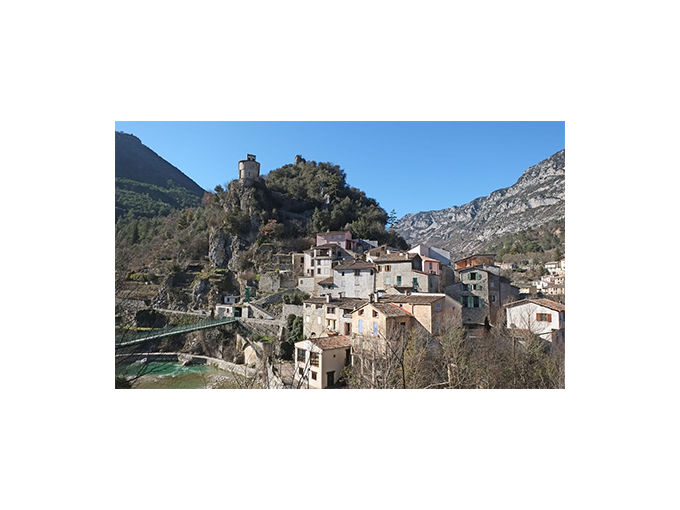 LA ROQUE EN PROVENCE (…)