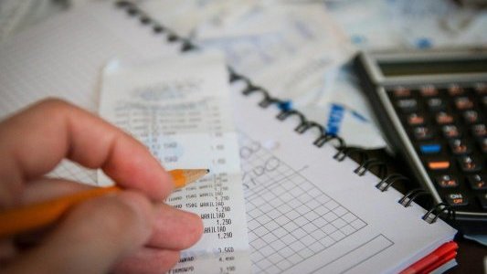 Mesures de report des échéances DGFIP et URSSAF de novembre pour accompagner les entreprises concernées