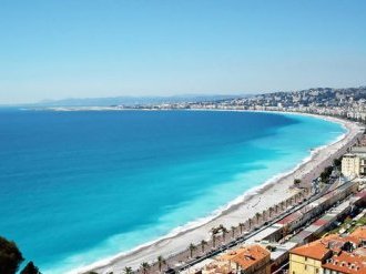 Saison touristique record pour la Côte d'Azur, sur fond d'ubérisation de l'économie