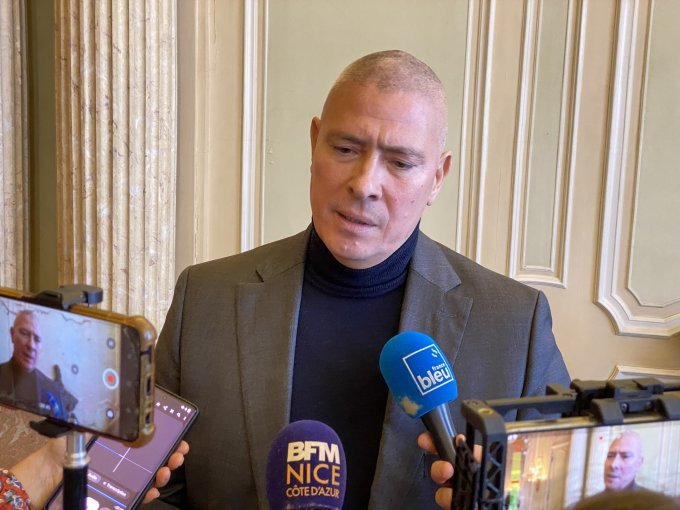 Hugues Moutouh, préfet
