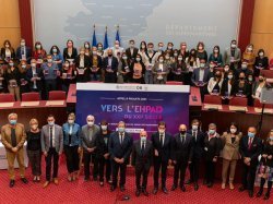 Le Département déploie 16 solutions innovantes dans 42 EHPAD maralpins 