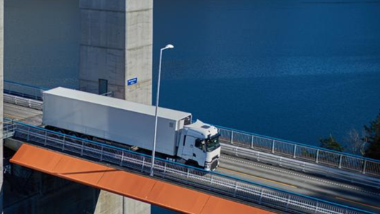 À Marseille, Renault Trucks a fait découvrir les métiers du poids lourd