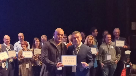 Villeneuve-Loubet décroche le label "5@ Ville Internet", reconnaissance de son excellence numérique