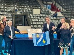 Cannes : le Palais des Victoires porte désormais le nom de Bernard Brochand