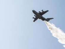 Jusqu'à 20 tonnes de retardant : l'A400M à l'essai contre les feux de forêt