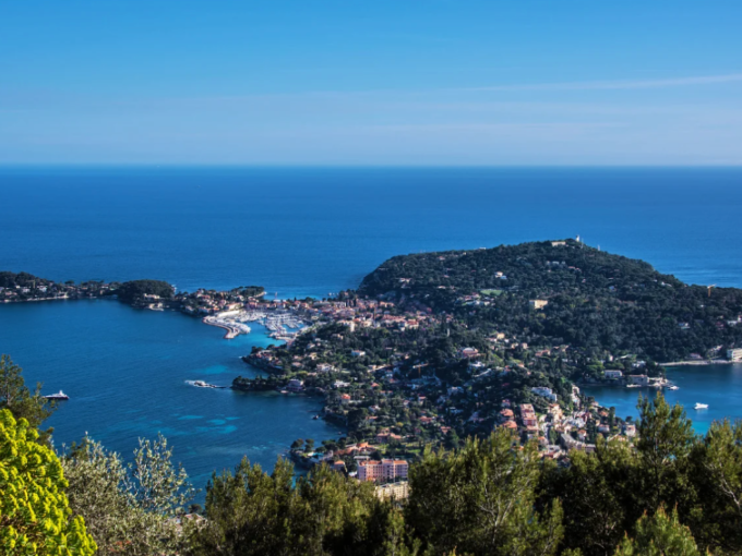 Saint-Jean-Cap-Ferrat (…)