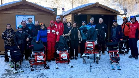 Isola 2000 inaugure deux chalets Handiski et affirme son engagement pour un ski accessible à tous
