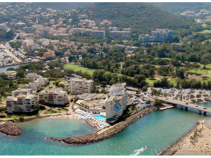 MANDELIEU LA NAPOULE (…)