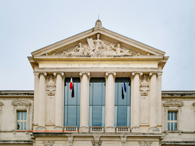 Incendie criminel aux (…)