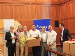 Le Rotary Club d'Antibes Juan les Pins offre 10.000 masques réutilisables aux commerçants