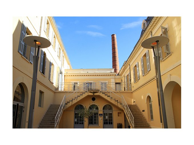 "Grasse Campus " propose