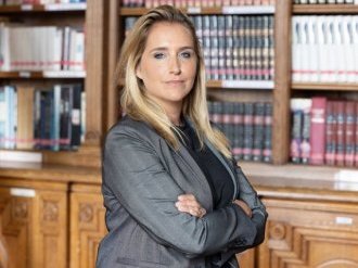 Alexandra Borchio Fontimp met en garde contre le désengagement de l'État qui plonge les communes rurales dans une grande difficulté