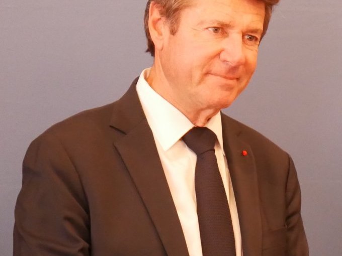 Christian Estrosi demande