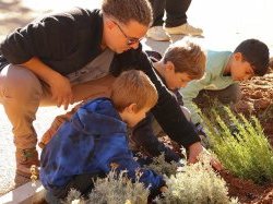 À La Garde, les enfants mettent la main à la terre !