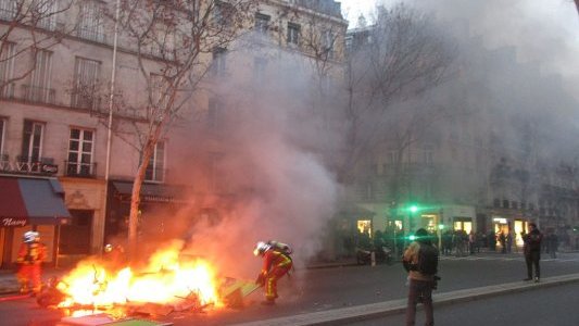 Loi anti-casseurs : sûrement nécessaire, mais vivement contestée