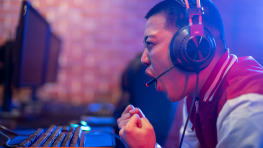Nice confirme son statut de place forte de l'esport : l'EVO reviendra en 2026