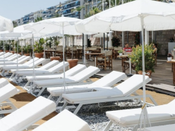MySunbed propose la réservation en ligne de transats sur les plages azuréennes 