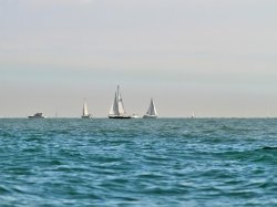 Le préfet maritime de la Méditerranée précise les mesures d'allégement du confinement en mer 