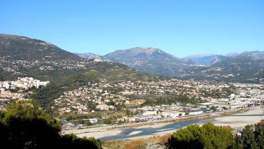 Dossier - Carros, plaque tournante de la relance
