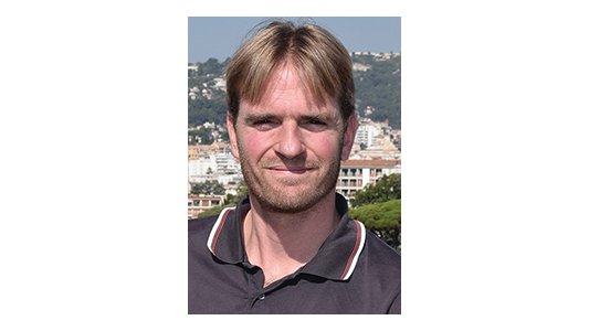 La médaille du CNRS à Julien Colombani (IB-Valrose)