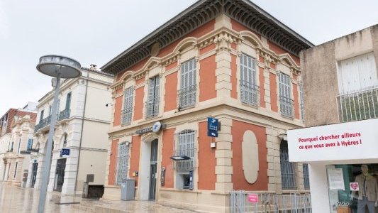  Louvre Banque Privée, l'expertise de La Banque Postale