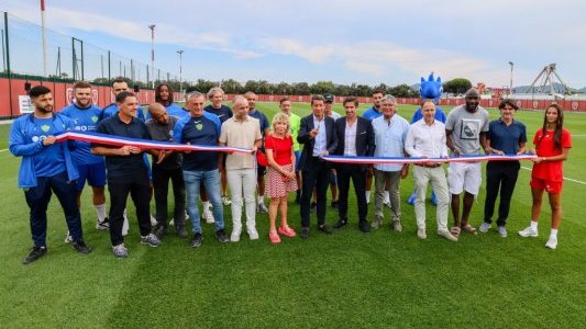 Cannes inaugure une pelouse hybride de dernière génération au stade des Mûriers III