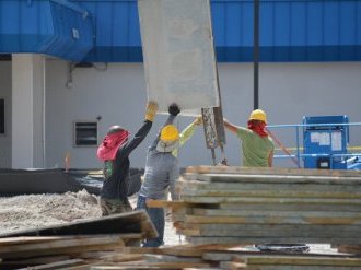 BTP : Christian Estrosi propose des mesures aux entreprises du secteur pour assurer la sortie du confinement