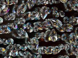 Sertie de 12 638 diamants, une bague entre au Guinness World Record