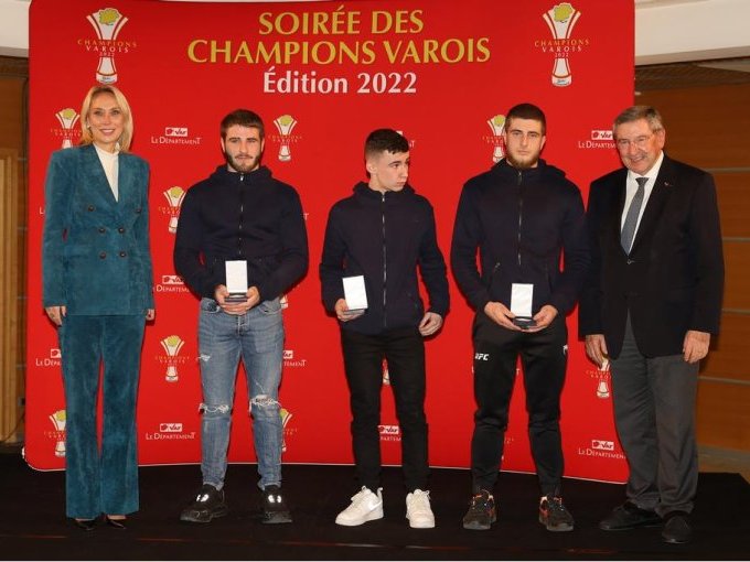 161 championnes et champi