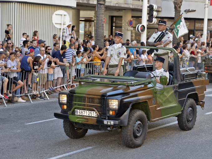 14 juillet sous haute (…)