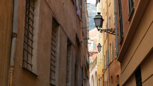 Dossier Habitat dégradé - « Une zone test » dans le Vieux-Nice en cours d'élaboration pour le diagnostic immobilier structurel