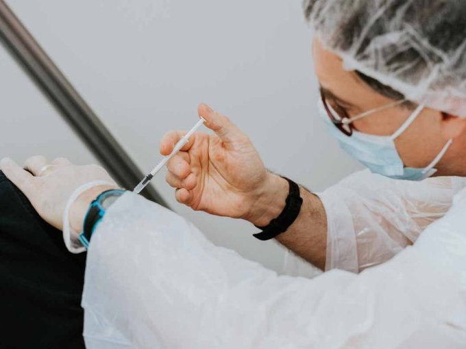 Vaccination à Cannes (…)