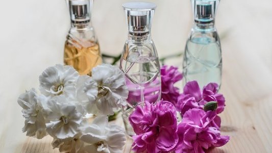 La Caisse d'Epargne Co ?te d'Azur cre ?e sa filie ?re de ?die ?e aux parfumeurs et producteurs d'aro ?mes